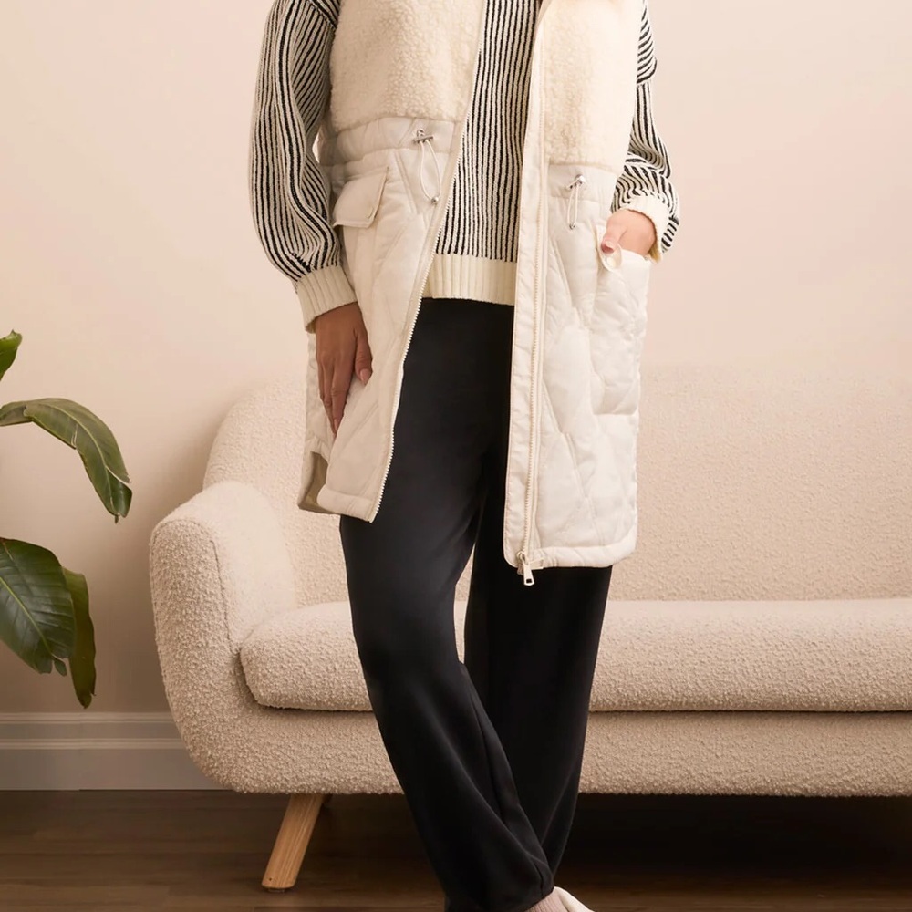 Women's Mixed Media Sherpa Vest